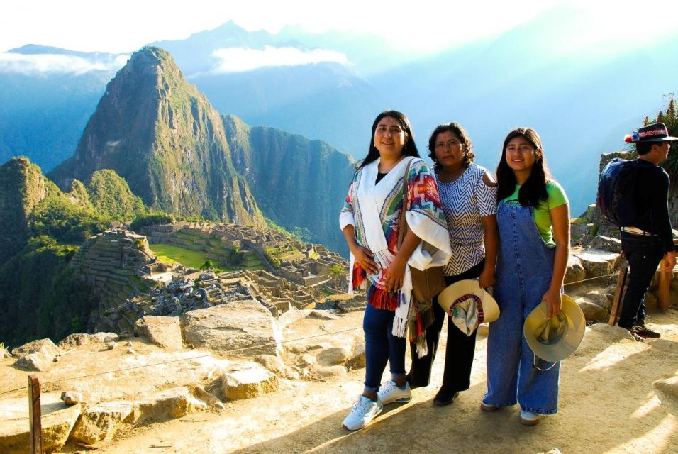 Tour Machu Picchu 2D 1N+Train, Hotel Breakfast, Ticket and Guide - Key Points