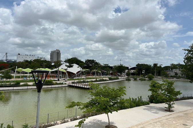 Tour Merida the unforgettable and vibrant city of the Mayab - Small Pyramids and Outdoor Strolls at Parque Recreativo De Oriente