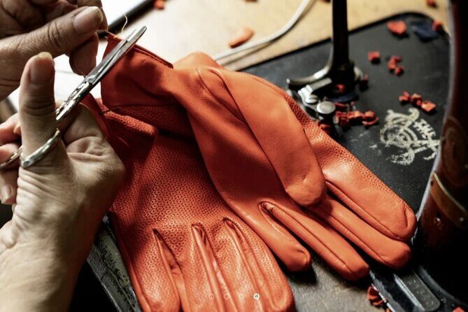 Tour Naples: Journey into the historical Neapolitan glove factory - The Sum Up