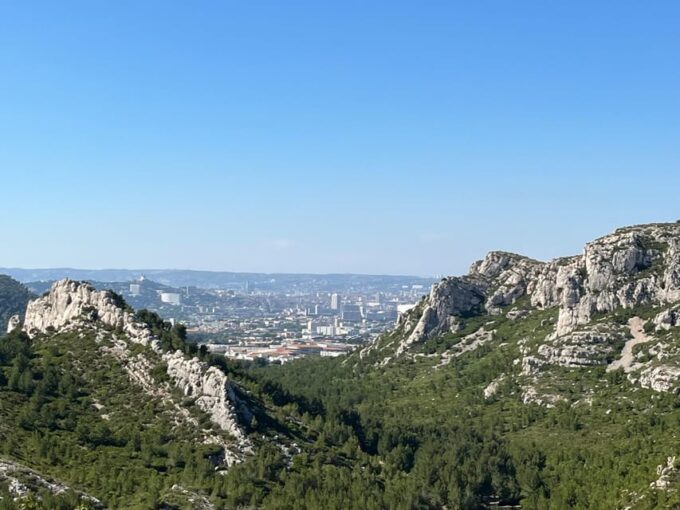 Tour of Calanques, in South of France - Group Size and Languages