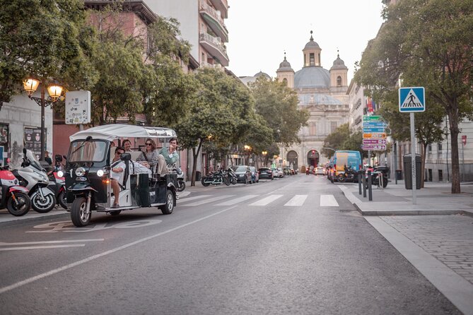 Tour of Historic Madrid in Private Eco Tuk Tuk - Guide Experiences