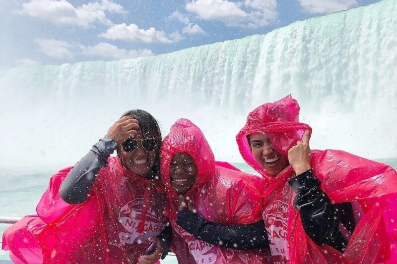 Tour of Niagara Falls with Cruise and Lunch from Toronto - Exploring Clifton Hill and the Falls