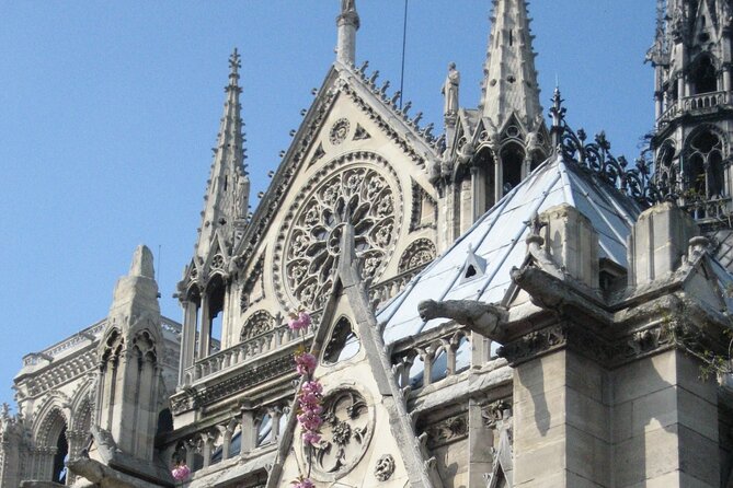Tour of Notre Dame Area With Entry Ticket to Archeological Crypt - Inclusions