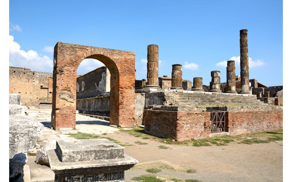 Tour of Pompeii & Cooking Class on the Slopes of Mt Vesuvius - Key Points