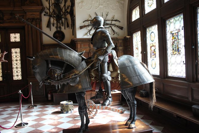 Tour of the 3 Castles: Bran, Rasnov, and Peles in Spanish (Native Spanish Guide). - Included Entrance Tickets