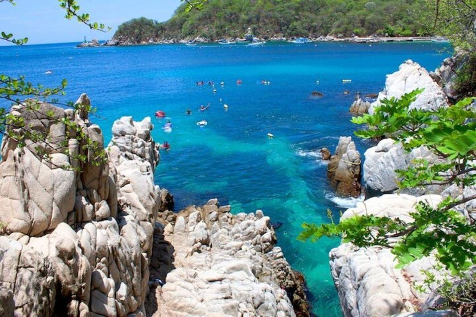 Tour of the Bays in Huatulco - Snorkeling Adventure