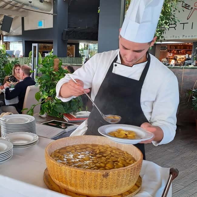 Tour of the dairy and warehouse + lunch with experience menu - Key Points