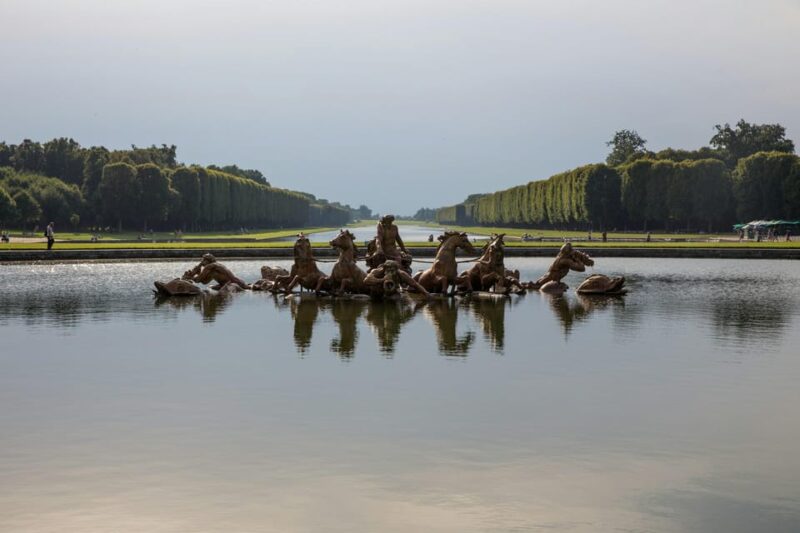 Tour of the Gardens, Palace of Versailles, Plus a Tour Along the Seine - Personalized Service for a Memorable Experience