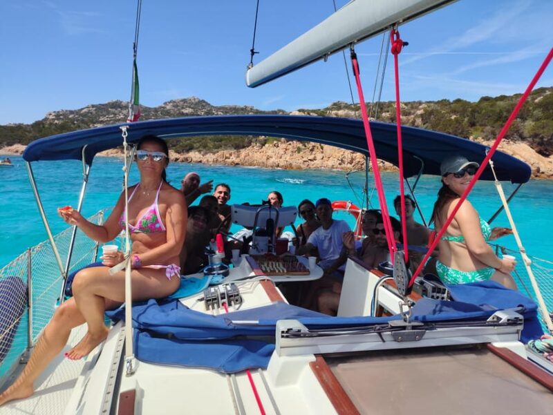 Tour of the Islands of the Archipelago With Lunch and Drinks - Guided Tour and Sightseeing