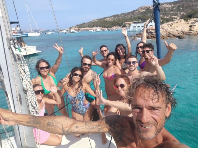 Tour of the Islands of the Archipelago With Lunch and Drinks - Important Considerations and Restrictions