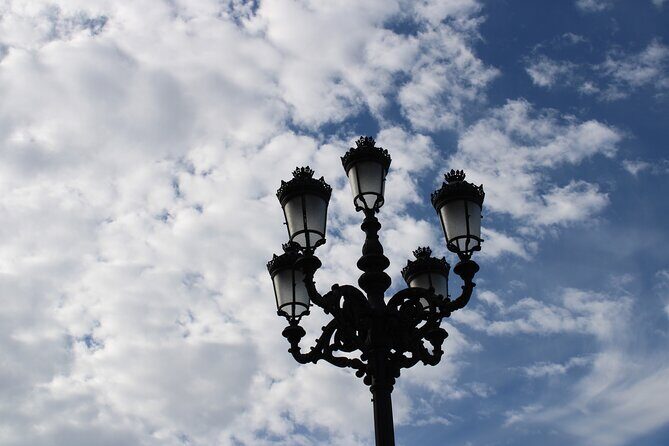 Tour of the Royal Palace of Madrid with tickets and without queue - Key Points