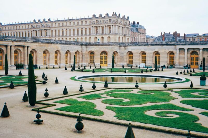 Tour Of Versailles Palace & Gardens With Legendary Sun King - Itinerary and Highlights