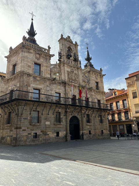 Tour Oviedo Castrillo Polvazares Astorga and Leon Cathedral - Tour Inclusions