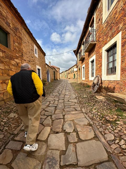 Tour Oviedo Castrillo Polvazares Astorga and Leon Cathedral - Exclusions