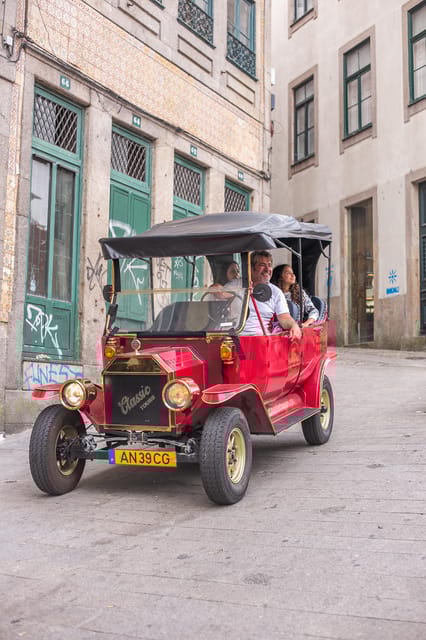 Tour Porto: Classic Adventure in Electric Tuk Tuk - Who It’s Best For