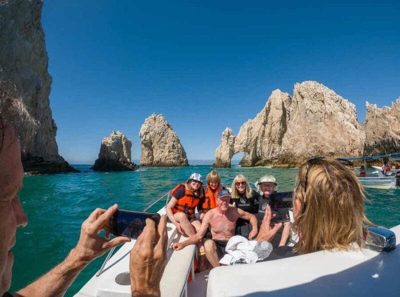 Tour the Arch of Cabo San Lucas and head down to Playa del Amor - Key Points