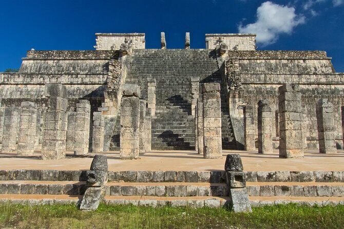 Tour to Chichen Itza-Tickets, food and cenote - Chichen Itza: The Highlight with Expert Guidance