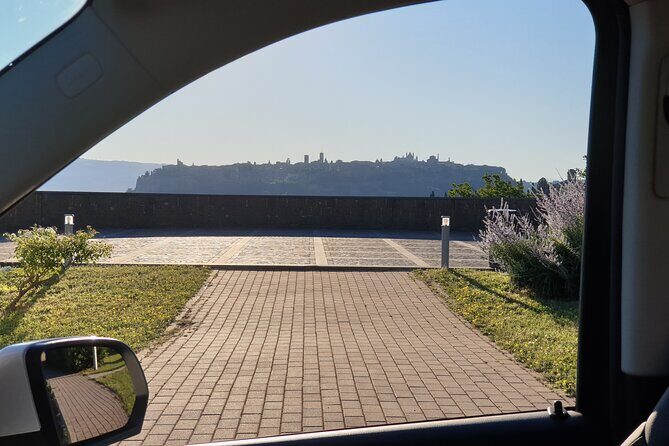 Tour to Civita di Bagnoregio and Bolsena with Panoramic stops - Key Points