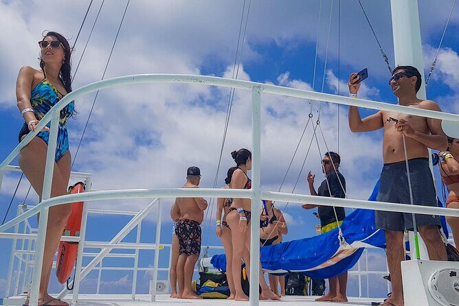 Tour to Cozumel by Catamaran with Snorkeling and Buffet Lunch - The Itinerary in Detail