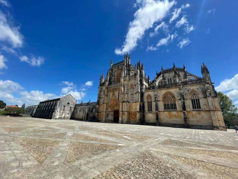 Tour to Fátima, Batalha, Nazaré and Óbidos - Fátima: A Place of Faith and Reflection