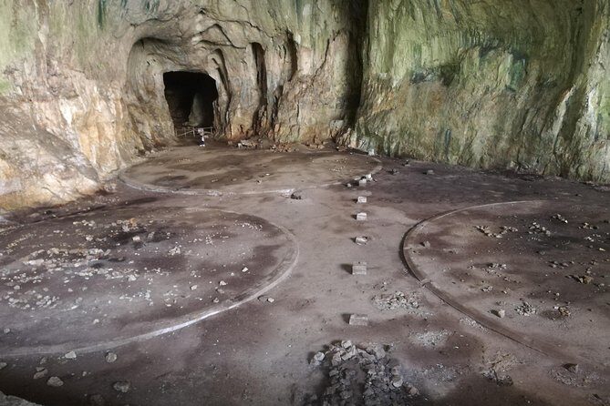 Tour to Lovech, Devetaki cave & Krushuna waterfalls - Key Points