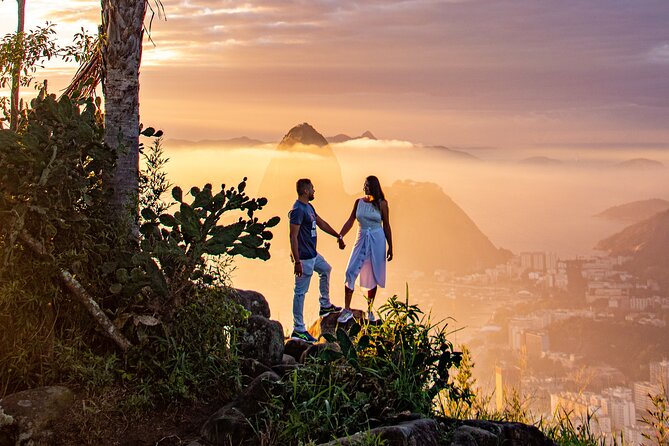 Tour to Mirante Dona Marta at Sunrise With Guide and Photos! - Experience the Sunrise
