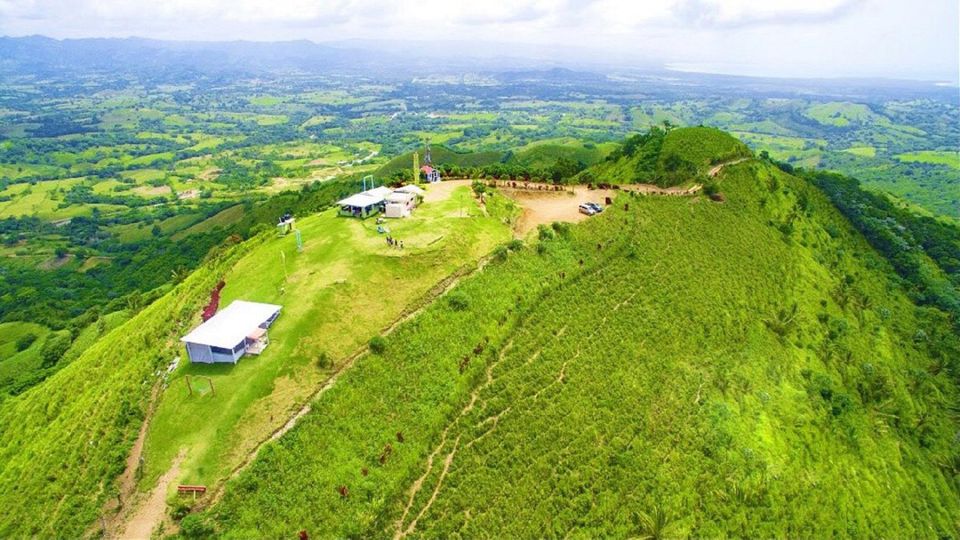 Tour to Montana Redonda and Emerald Coast Beach - Inclusions