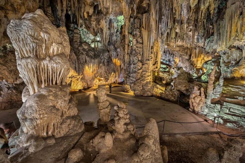 Tour to Nerja's Caves, Nerja city and Frigiliana - Exploring the Treasure of Andalusia: Nerjas Caves, Nerja City, and Frigiliana