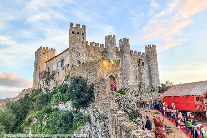 Tour to Óbidos Castle, Far from Nazareth and Battle Monastery - Key Points