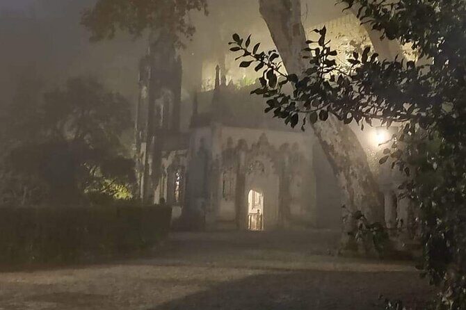 Tour to Pena Palace, Sintra, Regaleira, Guincho and Cascais - Key Points