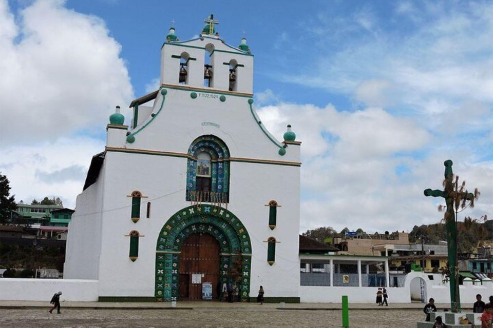 Tour to San Juan Chamula & Zinacantan - San Juan Chamula