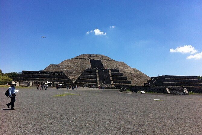 Tour to Teotihuacan by Panoramic Bus with Food Option - Key Points