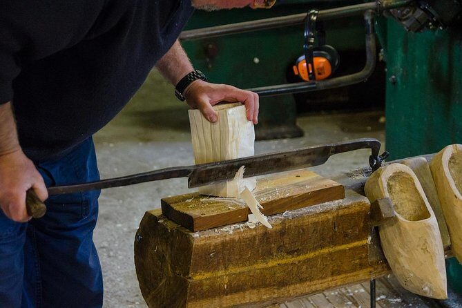 Tour to the Alkmaar Cheese market and Windmills from Amsterdam - FAQ