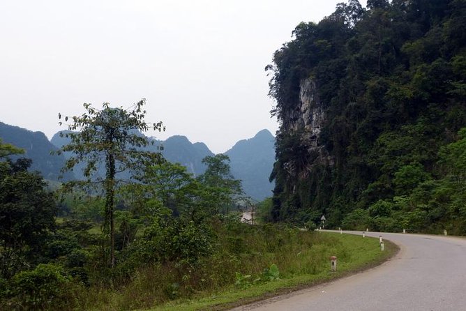 TOUR to the CAVES - Paradise & Dark CAVES From Dong Hoi City - Experiencing Dark Cave