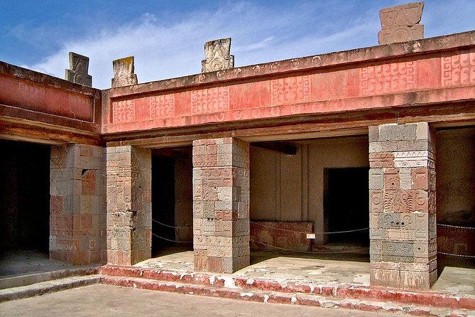Tour to the Pyramids of Teotihuacán in English, Leaving Querétaro - Meeting and Pickup Details
