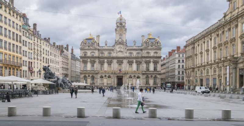 Tour With an Actor-Guide: the Revolution and the End of Lyon - Detailed Itinerary