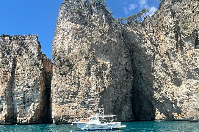 Tourist Boat Tour of the Gaeta Peninsula - Positive Experiences
