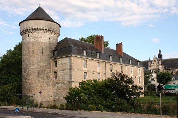 Tours: Private Walking Tour of the Historical Center - The Cathédrale Saint-Gatien