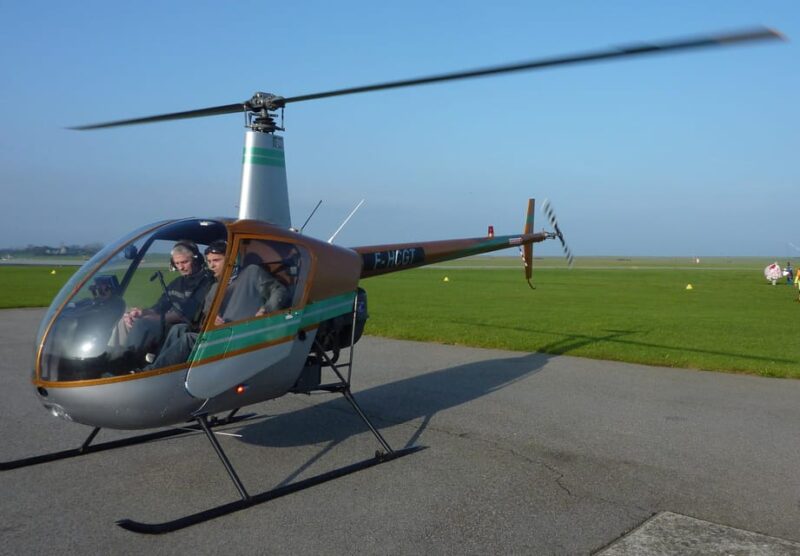Toussus Le Noble: 30 Minutes Helicopter Flying Lesson - Key Points