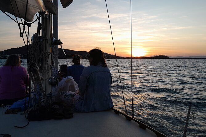 Townsville Sunset Sail Cruise Boat Tour Charter Hire Sailing Hire - What You’ll See and Do