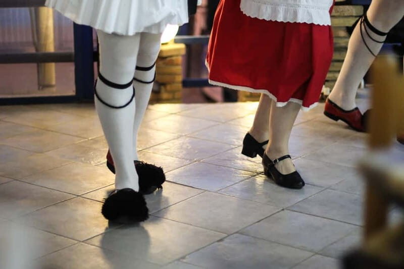 Traditional Greek Show in Plaka with Dinner - Price and Value: Breaking Down What You Get