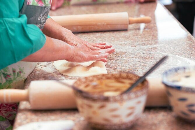 Traditional Menu with Mama Lucia - FAQ