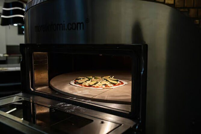 Traditional Roman Pizza Making Class with Wine - The Experience: A Deep Dive into Roman Pizza-making