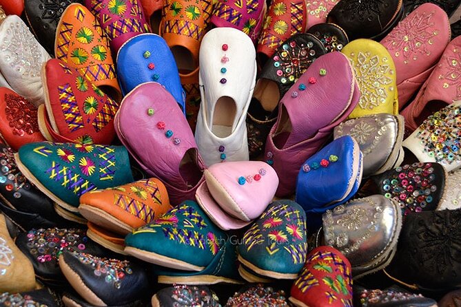 Traditional Souks Shopping Private Tour in Casablanca - Meeting and Pickup Details