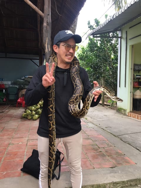 Trained on Data Until October ! Makon Kurus / Japanese Guide / Special Vehicle / Lunch Delivery / Afternoon Dispatch / Wani Fishing / Horse Riding Experience - Itinerary Highlights