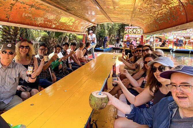 Trajinera Party at Xochimilco with Drinks, Mariachi & Tacos - Authenticity and Cultural Touches