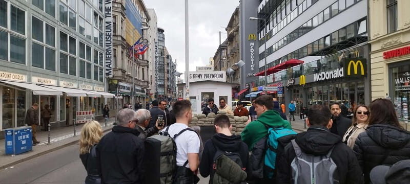 Tranfer with small or Bigger introduction Tour Berlin - Who Will Love This Tour?