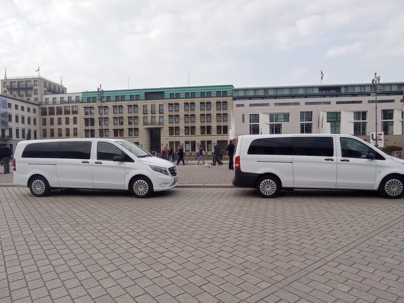 Tranfer with small or Bigger introduction Tour Berlin - Exploring Berlin in Comfort and Style