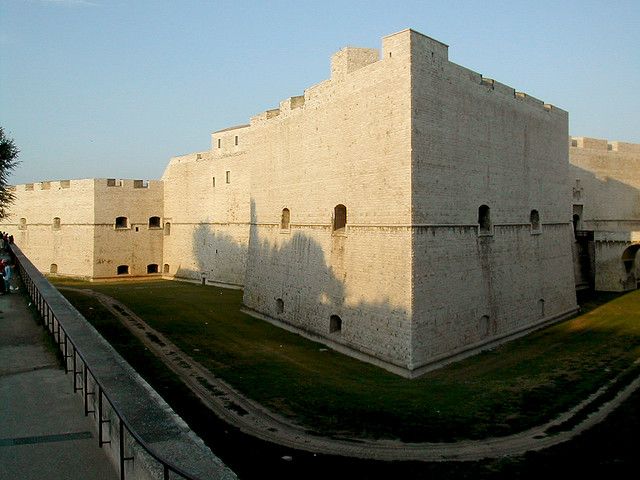 Trani: Walking Tour - Small Churches and Synagogue Remains