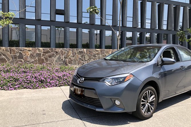 Transfer by Car to or From Guadalajara Airport - Pickup and Drop-off Process